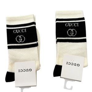 NWT 2 Pair Gucci Outlet Women’s Black and Cream Logo Socks